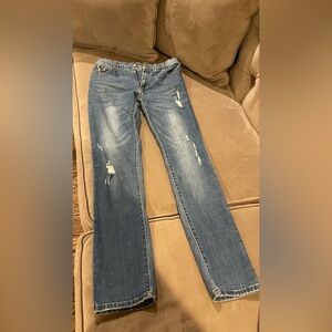 Boys Blue Distressed Jeans
Gently used great condition Color